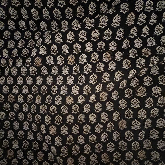 Doen Black and White Floral Blouse - Picture 7 of 8